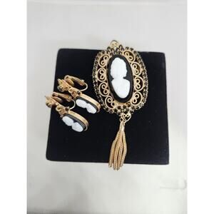 HOBE Inspired Vintage black and gold filagree Cameo Brooch and clip on earrings